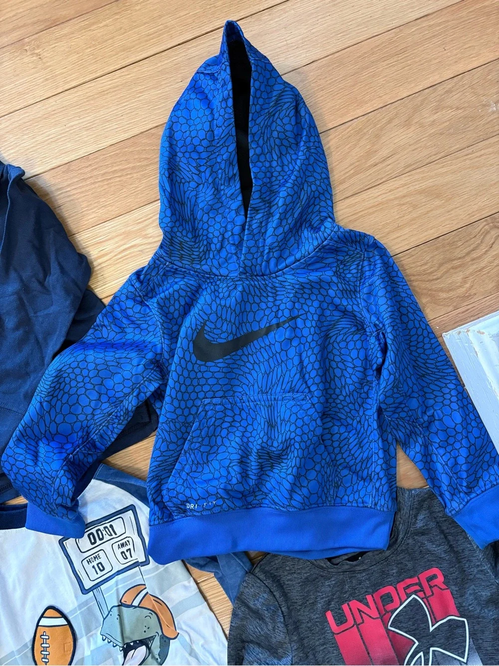 Lot of 12 Piece Boys Sets and Tops 2t